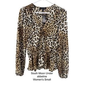 South Moon Under NWTAbbeline Animal Leopard Print Peplum Top Blouse V-Neck Small